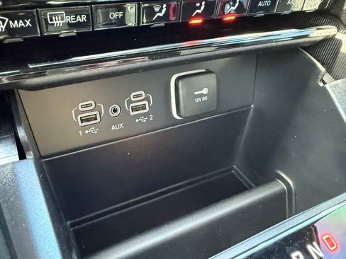 New 2025 Jeep Grand Cherokee Laredo w/ Trailer Tow Package image 21