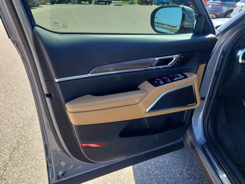Used 2022 Kia Telluride SX w/ Towing Package FWD image 20