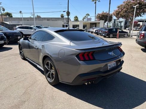 Used 2024 Ford Mustang Coupe RWD image 5