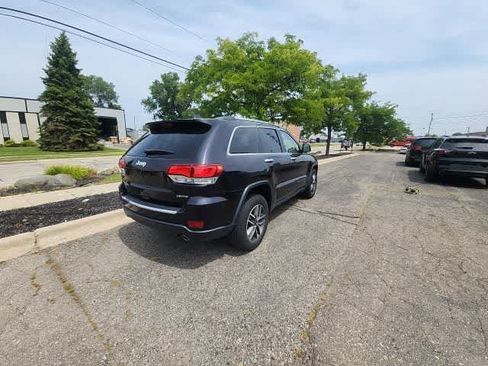 Used 2020 Jeep Grand Cherokee Limited AWD/4WD image 11