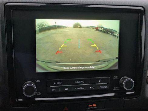 Used 2022 Nissan Frontier SV image 14