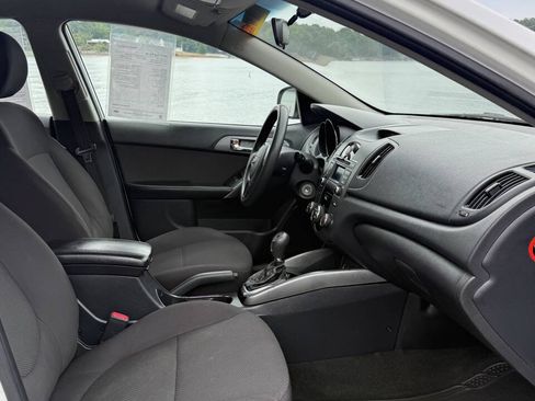 Used 2013 Kia Forte EX FWD image 12