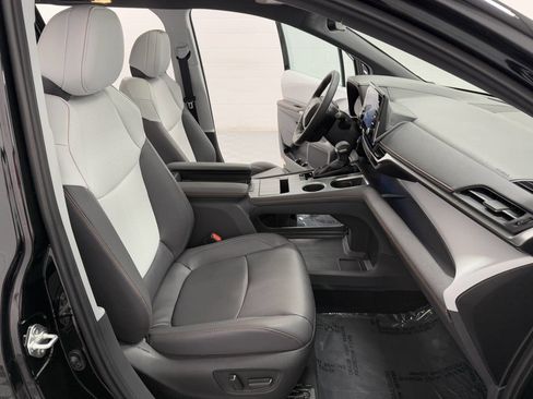 Used 2024 Toyota Sienna XSE image 17