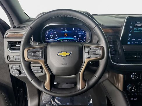 Used 2023 Chevrolet Tahoe High Country AWD/4WD image 13