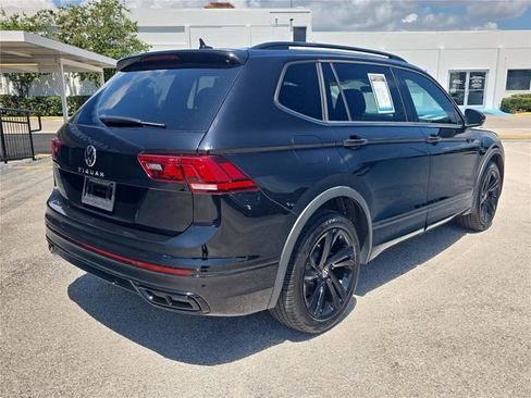 Used 2023 Volkswagen Tiguan SE R-Line FWD image 3