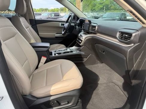 Certified 2023 Ford Explorer XLT w/ Equipment Group 202A AWD/4WD image 2