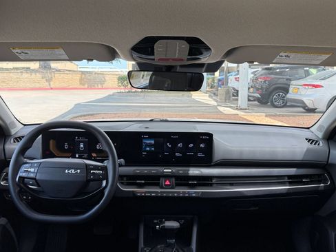 Used 2025 Kia K4 FWD image 35