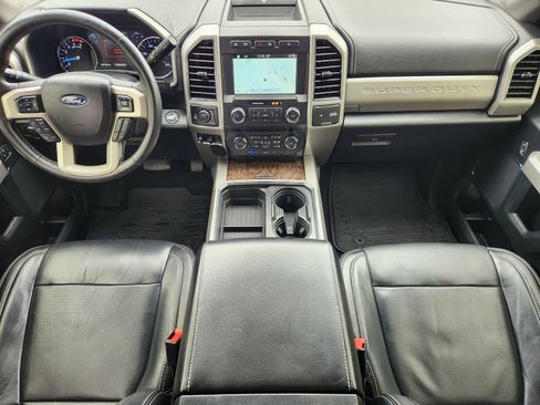Used 2019 Ford F250 Lariat w/ Lariat Ultimate Package AWD/4WD image 25