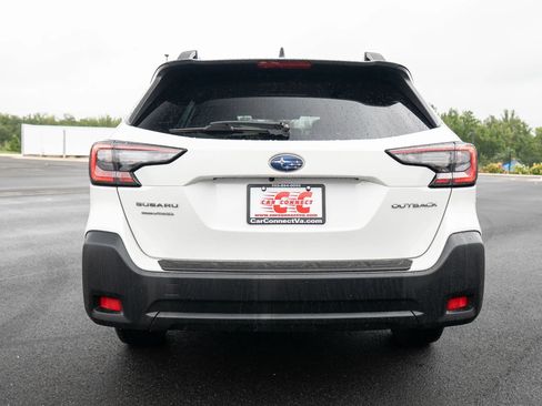 Used 2023 Subaru Outback Premium AWD/4WD image 5