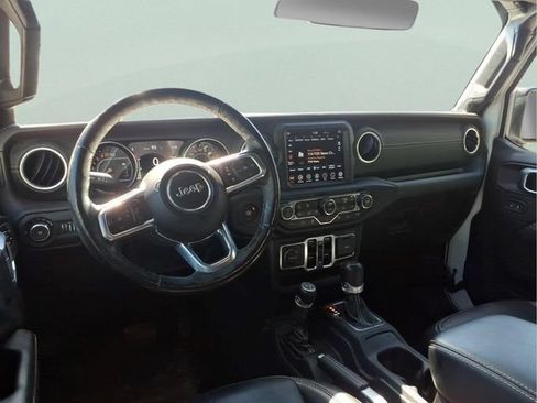 Used 2021 Jeep Wrangler Unlimited Sahara AWD/4WD image 13
