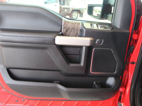 Used 2019 Ford F250 Lariat w/ Lariat Value Package AWD/4WD image 27