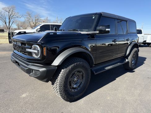 Used 2025 Ford Bronco Outer Banks w/ Sasquatch Package image 1