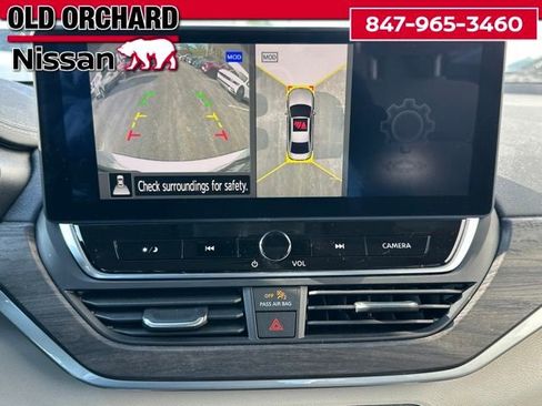 Used 2024 Nissan Altima 2.5 SL AWD/4WD image 16