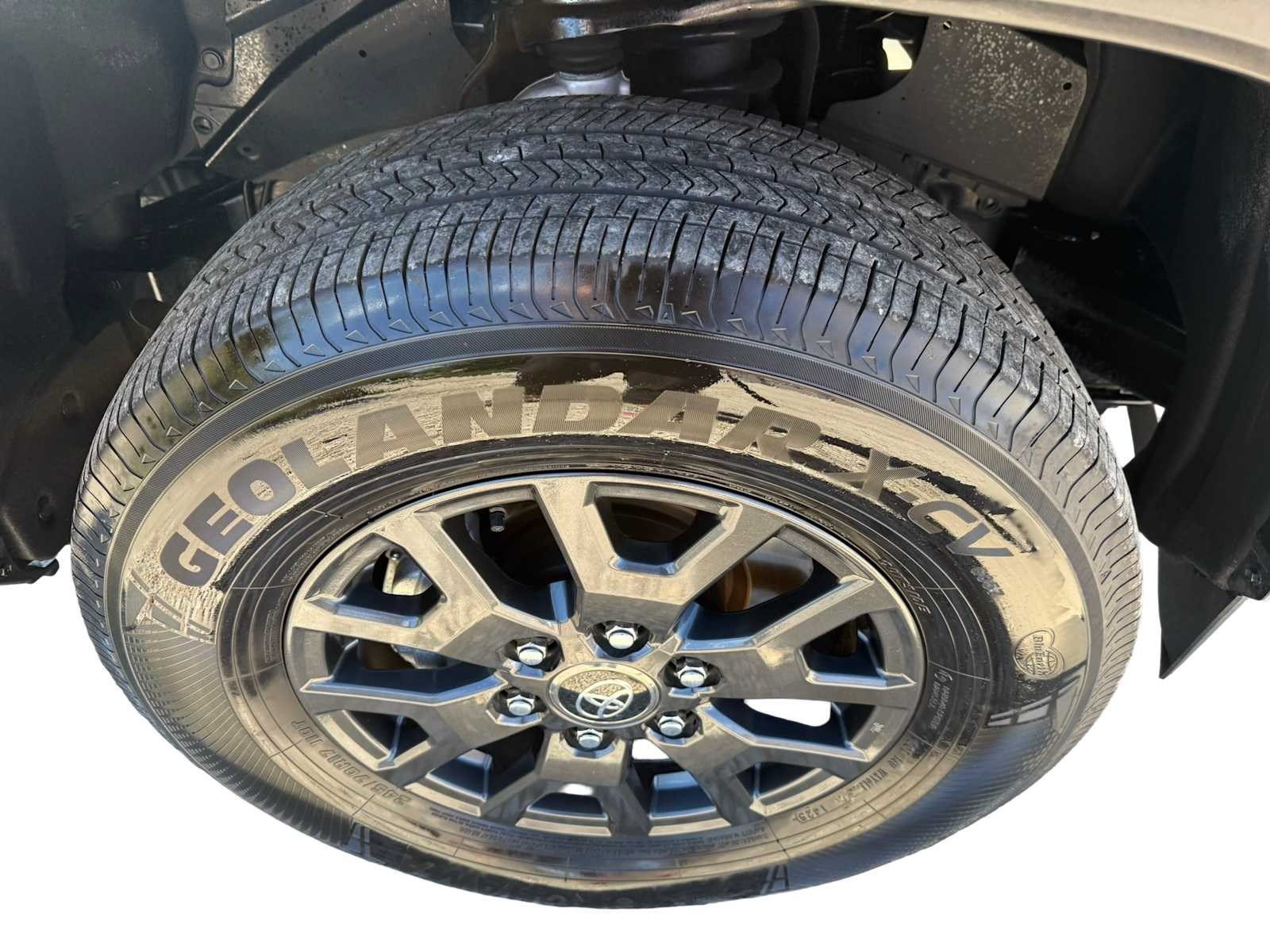 Used 2025 Toyota 4Runner SR5 AWD/4WD image 12