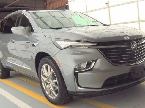 Used 2023 Buick Enclave Essence w/ Experience Buick Package image 4