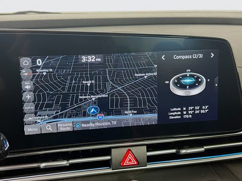 Used 2024 Hyundai Elantra SEL image 22