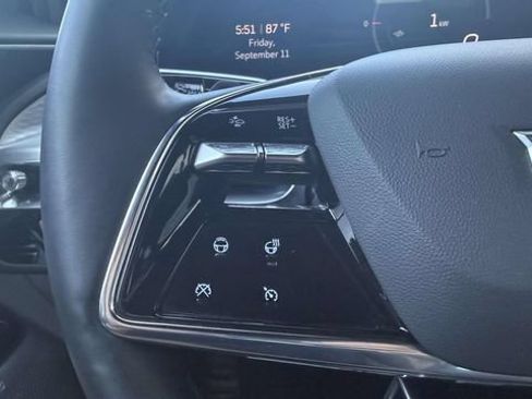 Certified 2024 Cadillac Lyriq Luxury AWD/4WD image 38