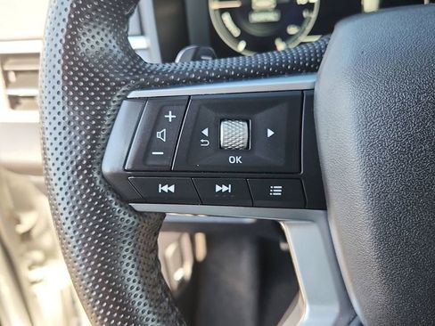 Used 2023 Mitsubishi Outlander SE image 23