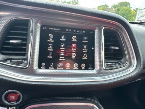 Used 2015 Dodge Challenger SRT Hellcat RWD image 15