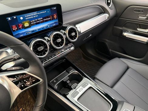 Used 2026 Mercedes-Benz GLB 250 4MATIC image 26