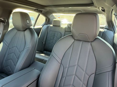 New 2026 BMW 550e xDrive image 22