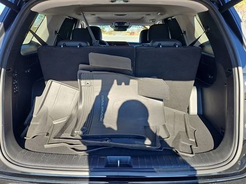 Used 2022 Hyundai Palisade SEL w/ Premium Package image 18