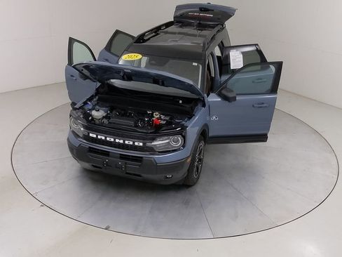Certified 2025 Ford Bronco Sport Outer Banks w/ Outer Banks Tech Package+ AWD/4WD image 44