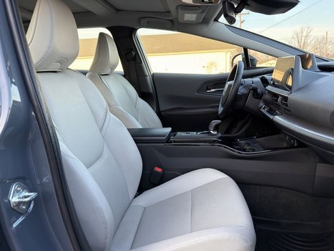 Used 2024 Toyota Prius Limited image 23