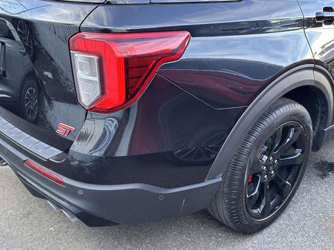 Certified 2022 Ford Explorer ST w/ Equipment Group 401A image 10