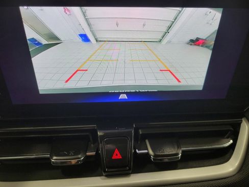 Used 2025 Chevrolet TrailBlazer LT image 15