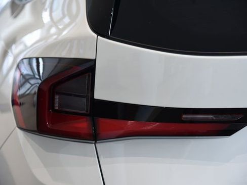 Certified 2023 BMW X1 xDrive28i w/ Convenience Package image 10