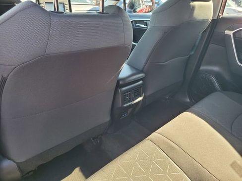 Used 2022 Toyota RAV4 XLE image 12