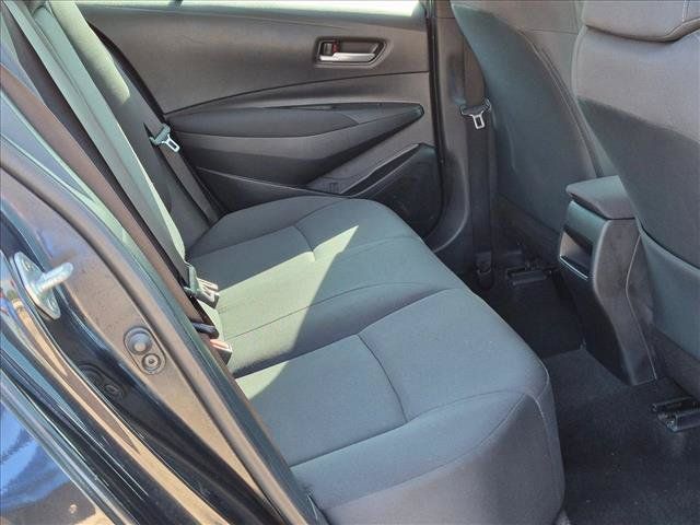 Used 2021 Toyota Corolla LE FWD image 17