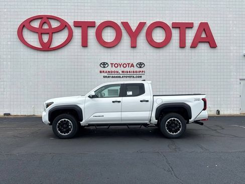 New 2026 Toyota Tacoma TRD Off-Road AWD/4WD image 5