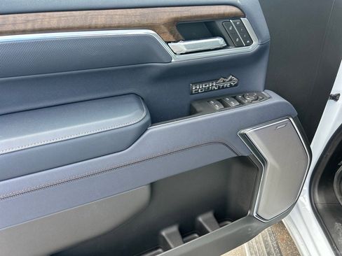 New 2026 Chevrolet Silverado 1500 High Country image 7