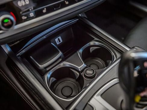 Used 2017 BMW 740i RWD image 31