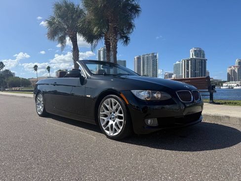 Used 2009 BMW 328i Convertible image 2