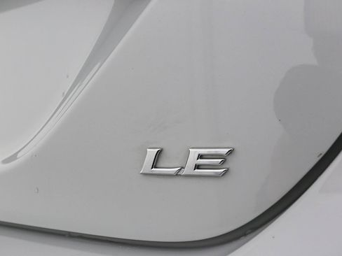 Used 2023 Toyota Camry LE FWD image 10