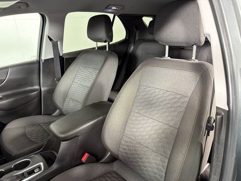 Used 2019 Chevrolet Equinox LT w/ Driver Convenience Package FWD image 13