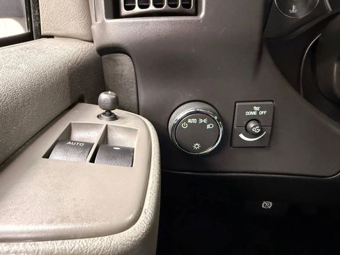 Used 2024 GMC Savana 2500 w/ Driver Convenience Package image 22