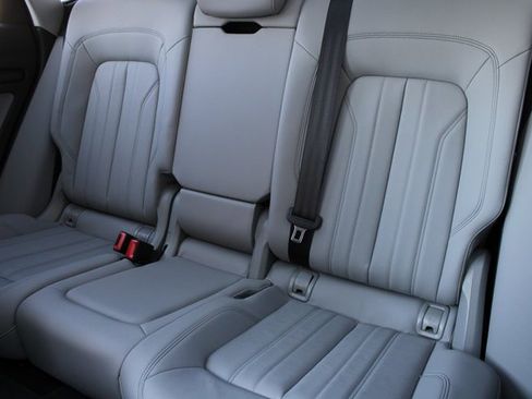 Used 2022 Audi Q5 2.0T Premium Plus w/ Premium Plus Package image 21