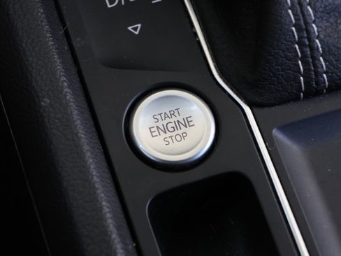 Used 2021 Volkswagen Atlas Cross Sport SE FWD image 25