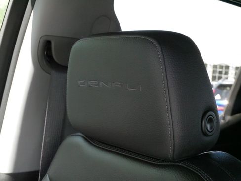 Used 2020 GMC Sierra 1500 Denali w/ Denali Premium Package AWD/4WD image 34