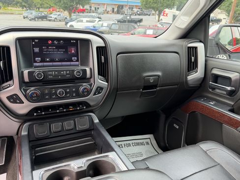 Used 2014 GMC Sierra 1500 SLT w/ SLT Preferred Package AWD/4WD image 23
