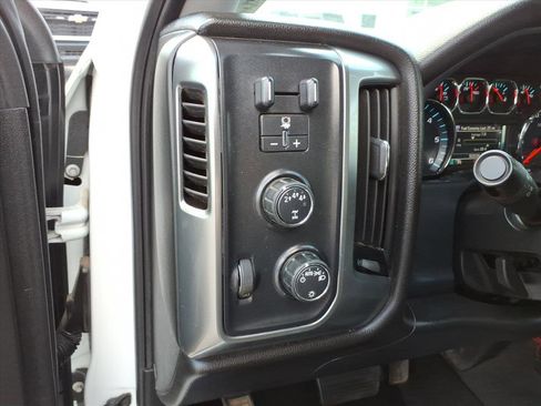 Used 2019 Chevrolet Silverado 2500 LT AWD/4WD image 10