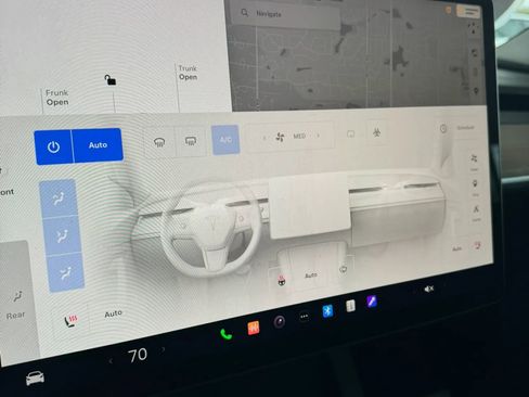 Used 2023 Tesla Model Y Long Range image 37