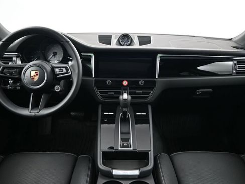 Certified 2026 Porsche Macan S AWD/4WD image 9