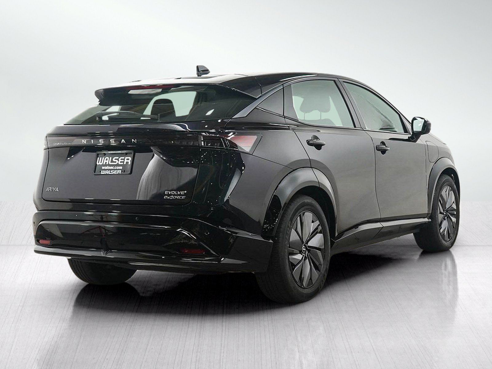 Used 2024 Nissan Ariya AWD image 5