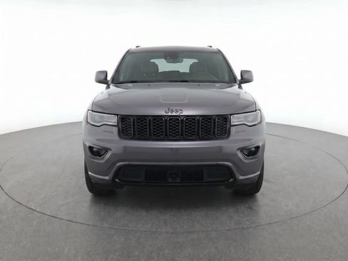 Used 2022 Jeep Grand Cherokee Laredo X AWD/4WD image 5