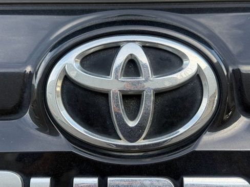 Used 2020 Toyota 4Runner SR5 Premium AWD/4WD image 12